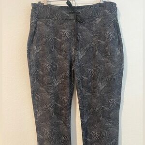 Rachel Zoe Black and White Patterned Drawstring Joggers